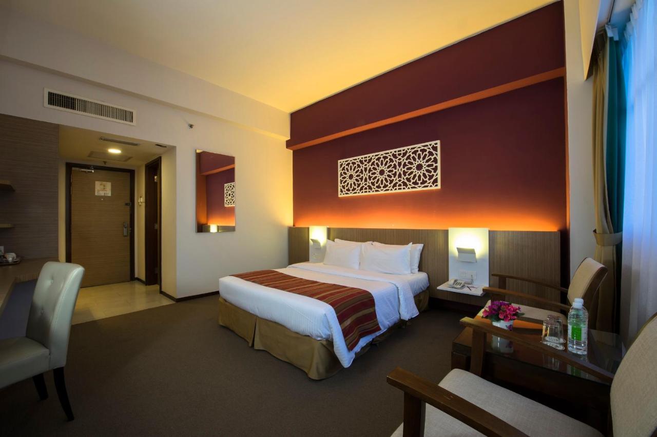 אמפאנג Grand Barakah Hotel מראה חיצוני תמונה