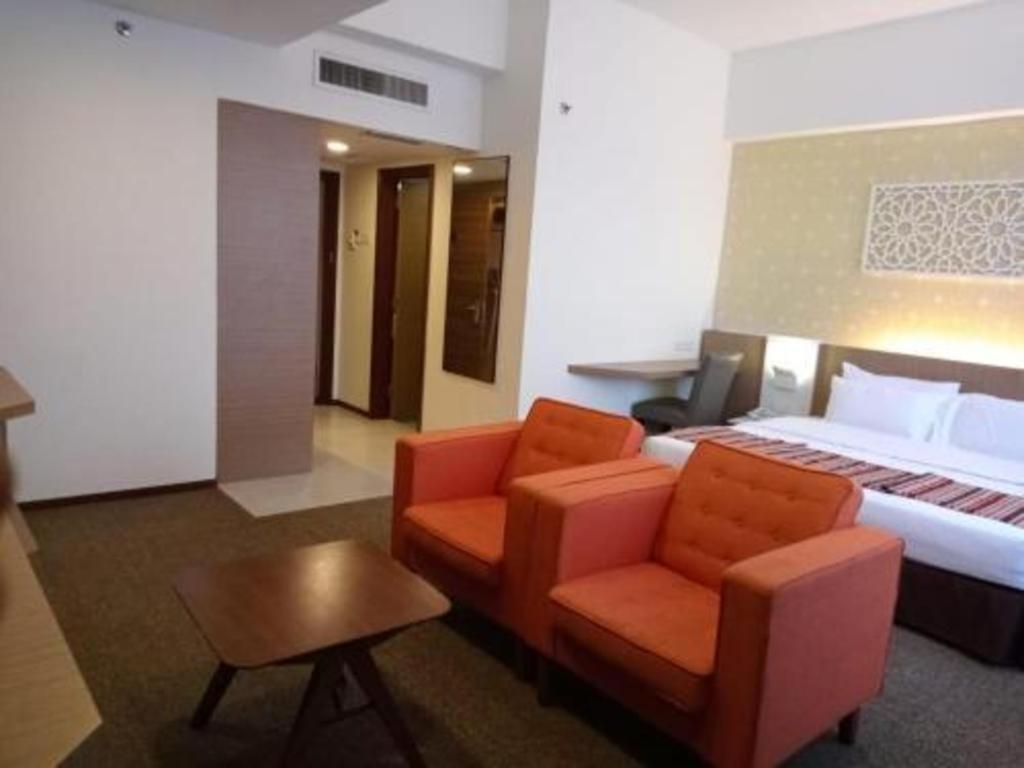 אמפאנג Grand Barakah Hotel מראה חיצוני תמונה