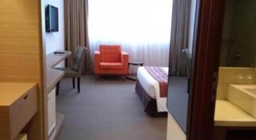 אמפאנג Grand Barakah Hotel מראה חיצוני תמונה