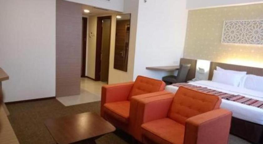 אמפאנג Grand Barakah Hotel מראה חיצוני תמונה