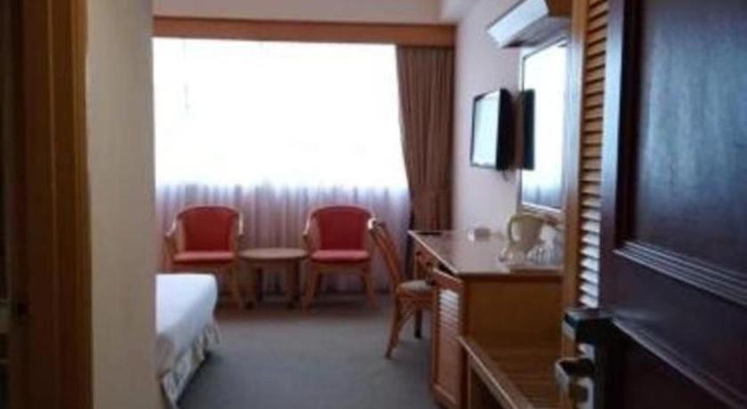 אמפאנג Grand Barakah Hotel מראה חיצוני תמונה